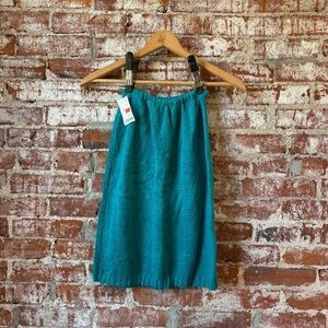 Vintage teal colored knit skirt